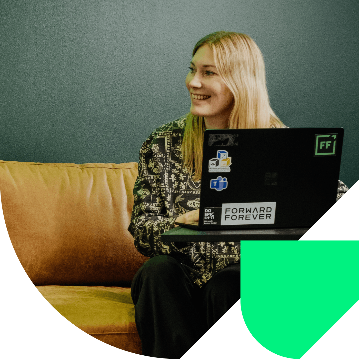 Microsoft solutions partner - Forward Forever